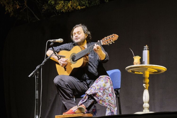 Yamandu Costa au festival Le temps des guitares (2022) - © Jean Bernard Chanteux